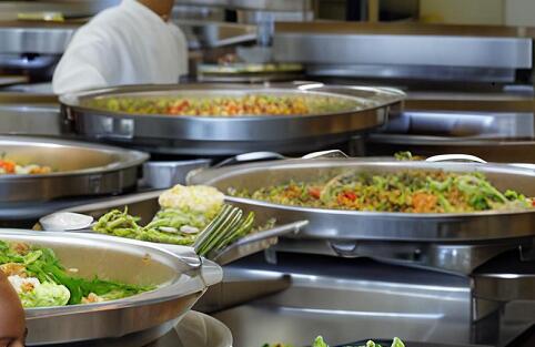 在大學食堂里包個窗口掙錢嗎？需要考慮哪些因素